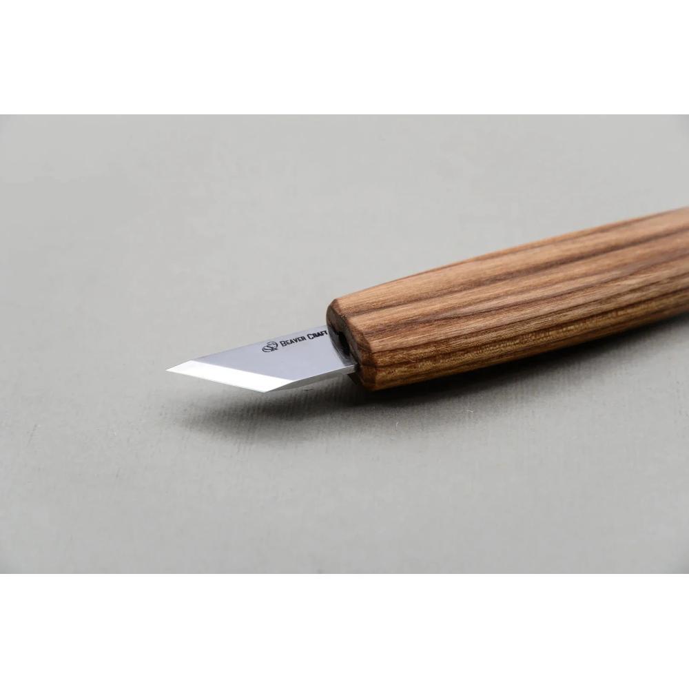BeaverCraft Skewed Detail Whittling Knife view 2